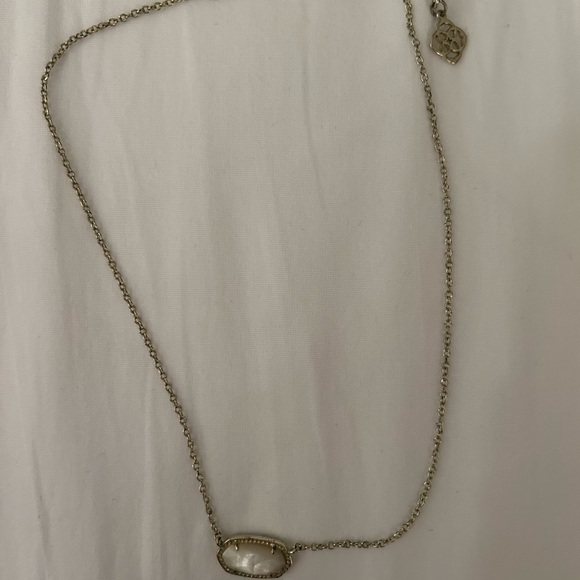 Kendra Scott Elisa Pendant Necklace Ivory - Picture 2 of 3